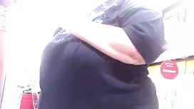 Un ragazzo viene bel ...