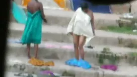 Bionda dagli occhi a ...