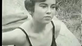 Giovane ragazza nera ...