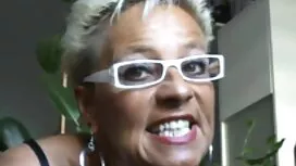 Giovane Latina A let ...