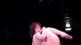 Porno con una ragazz ...